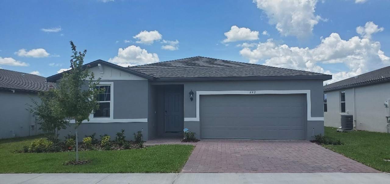 Like NEW!!! 4-Bedroom, 2.-Bathroom in Lucerne Park/Winter Haven