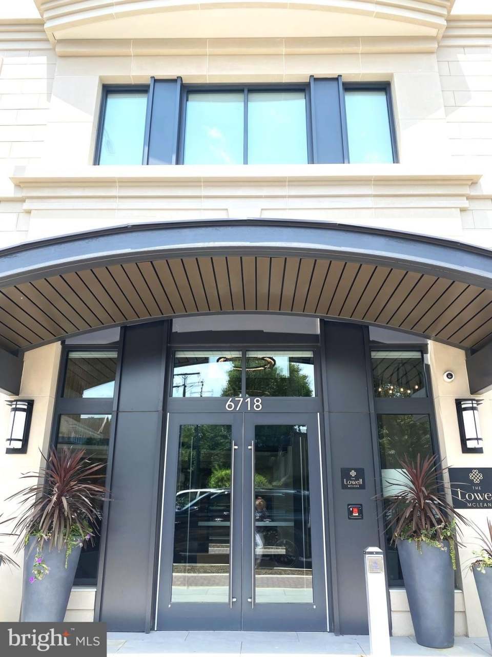 6718 LOWELL Avenue unit: 705
