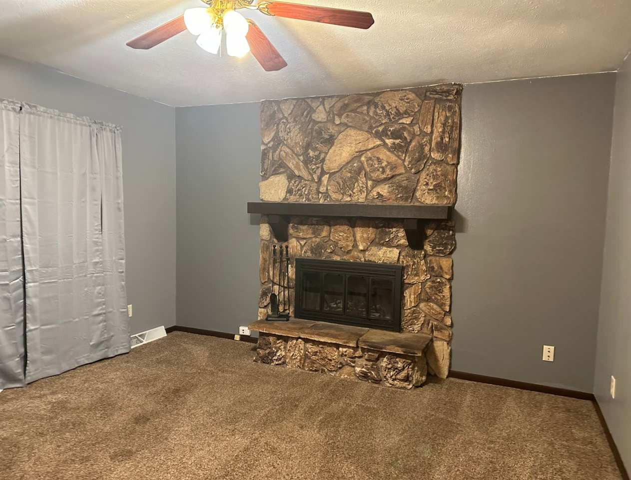 Spacious 3 BR/2 BA in nice north-side culdesac!