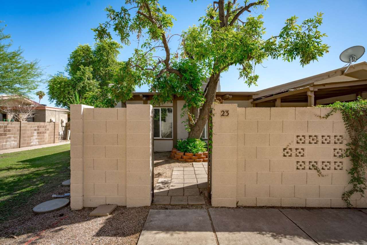 3 Bedroom 2 Bathroom in Mesa