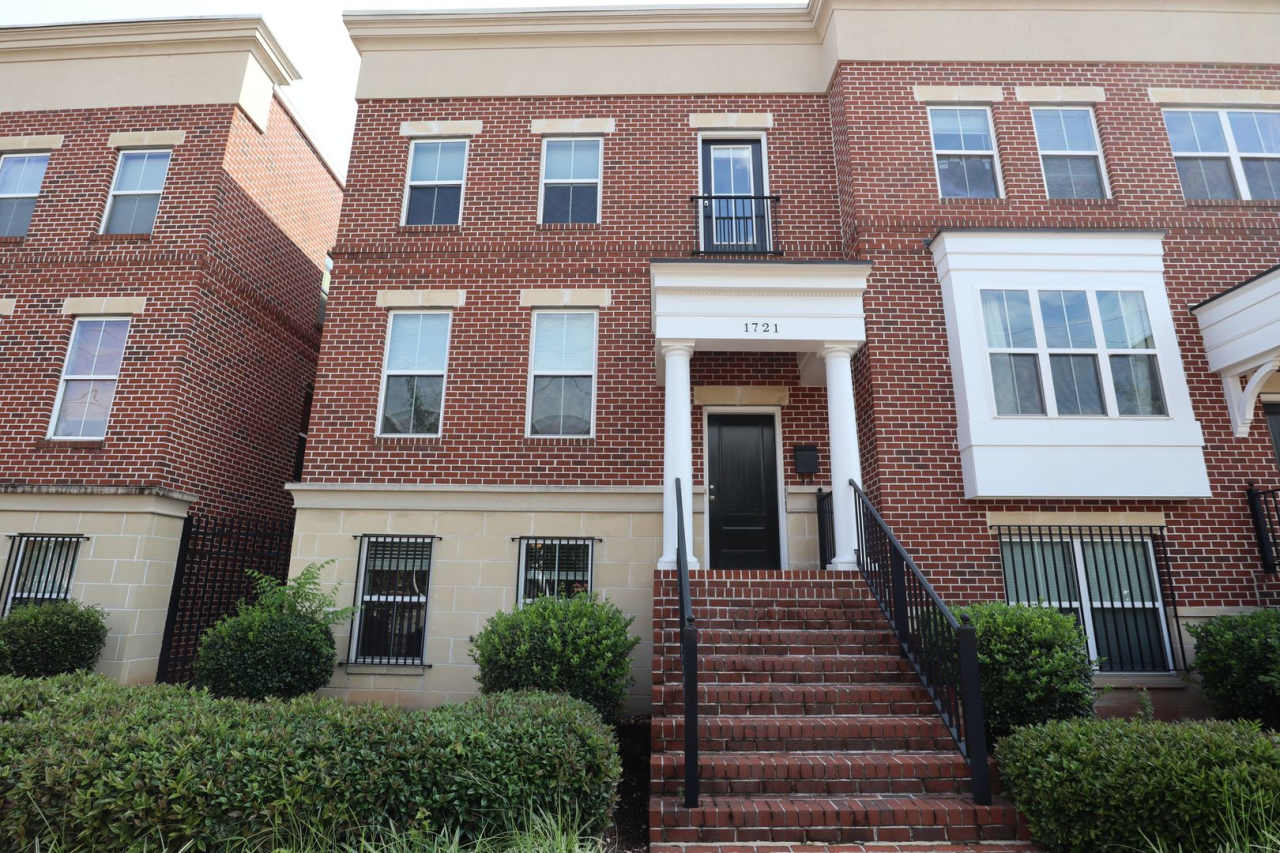 City Living with Parking: 4-Bedroom Townhome Available Now