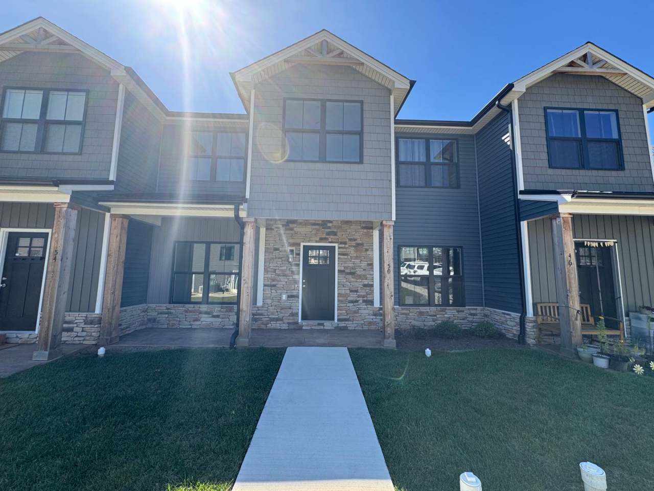 Sunburst Villa Luxury Townhouse WITH BASEMENT