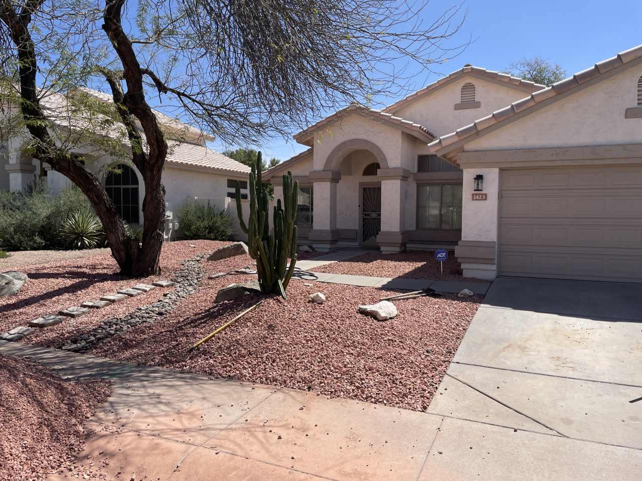 1423 West Goldfinch Way