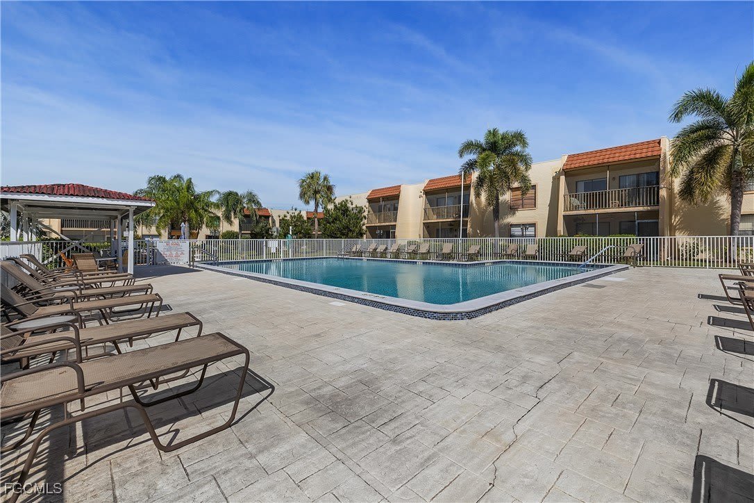 12471 McGregor Boulevard unit: 11