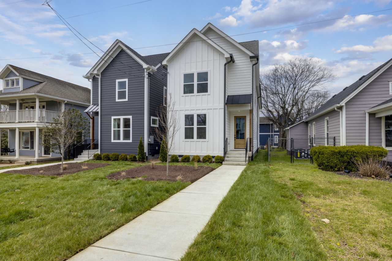 611 45th Avenue North