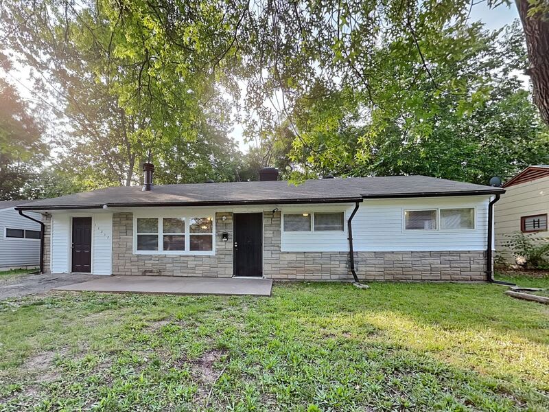 11217 Corrington Ave