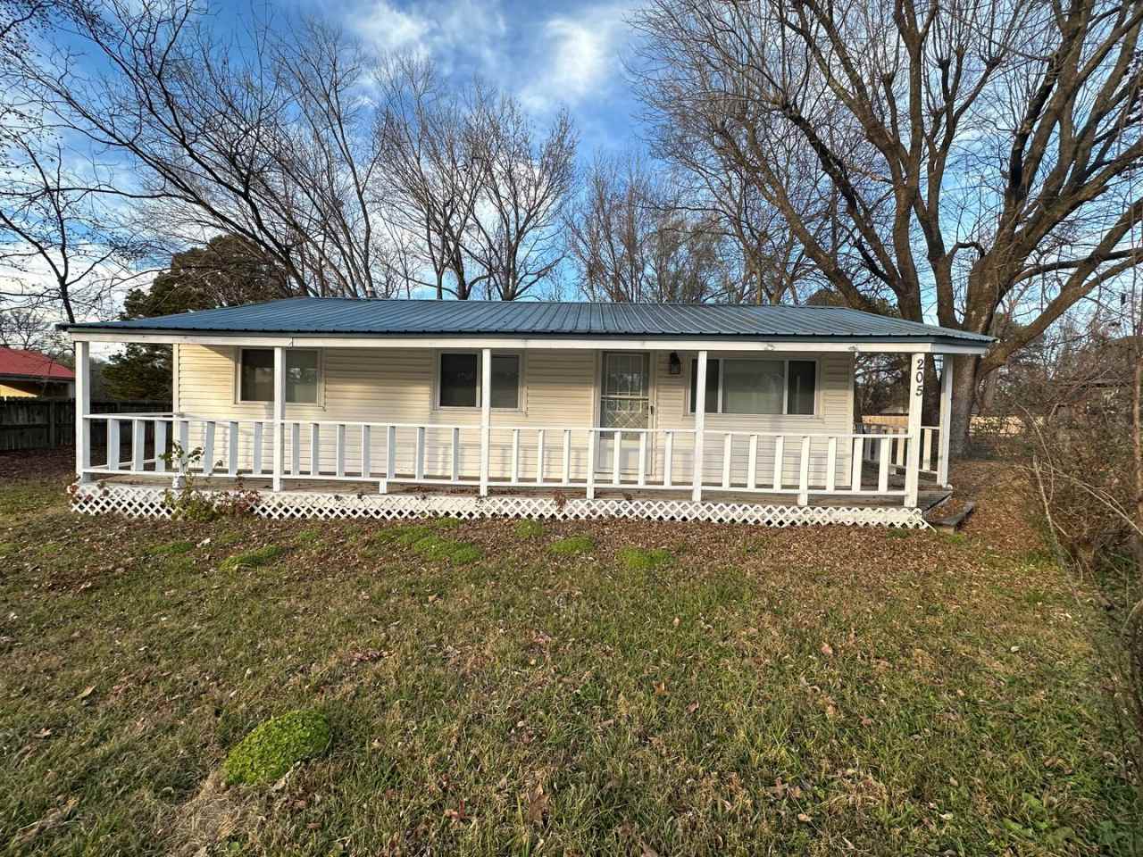Welcome to this charming 3-bedroom, 1-bathroom home located in the heart of Russellville, AR.