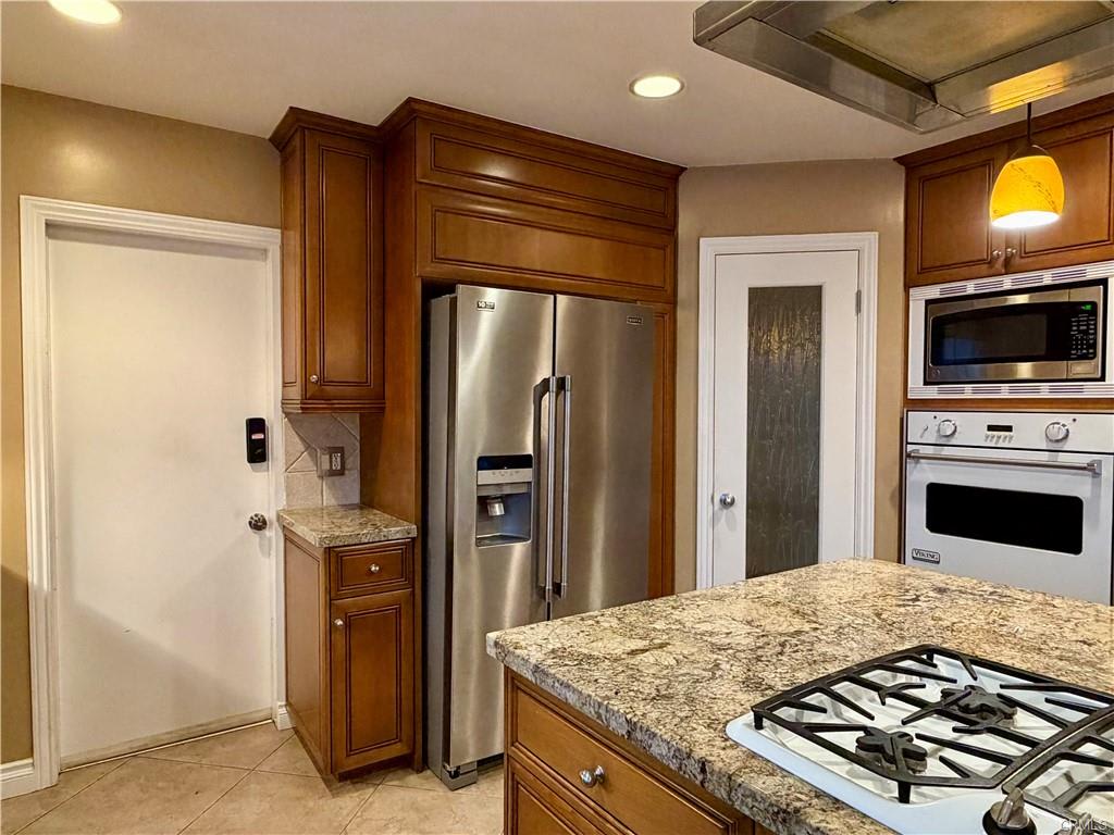 4848 Ironwood Avenue