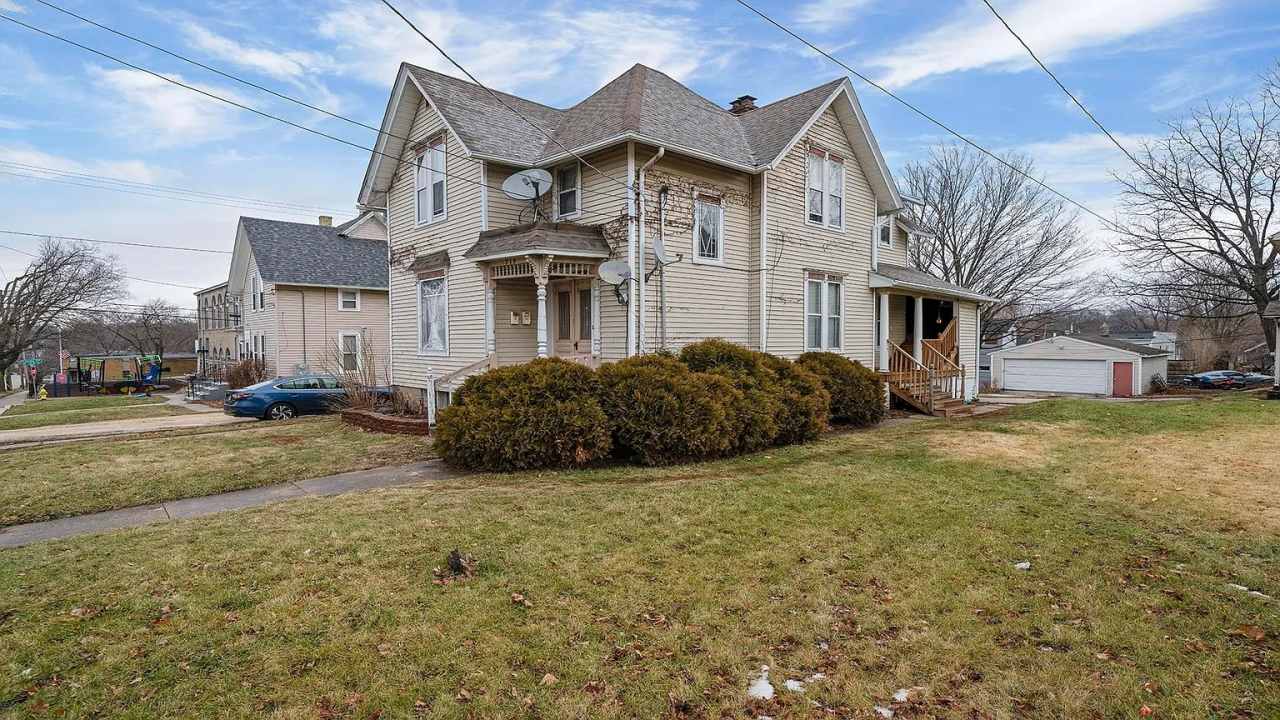 219 Summit Street - Lower