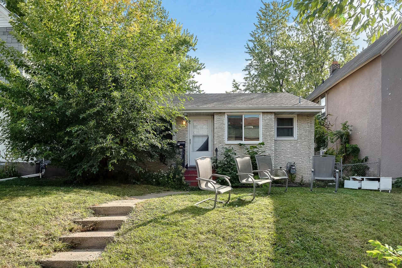 Cute 4 bedroom 2 bathroom available September 1st 2026!!