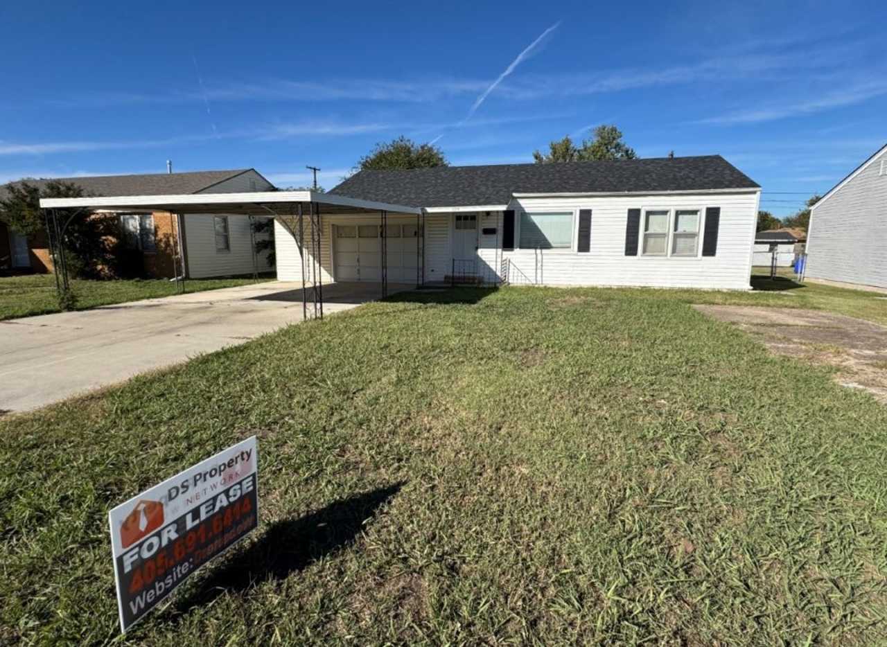 2 bed, one bath in Norman with carport!