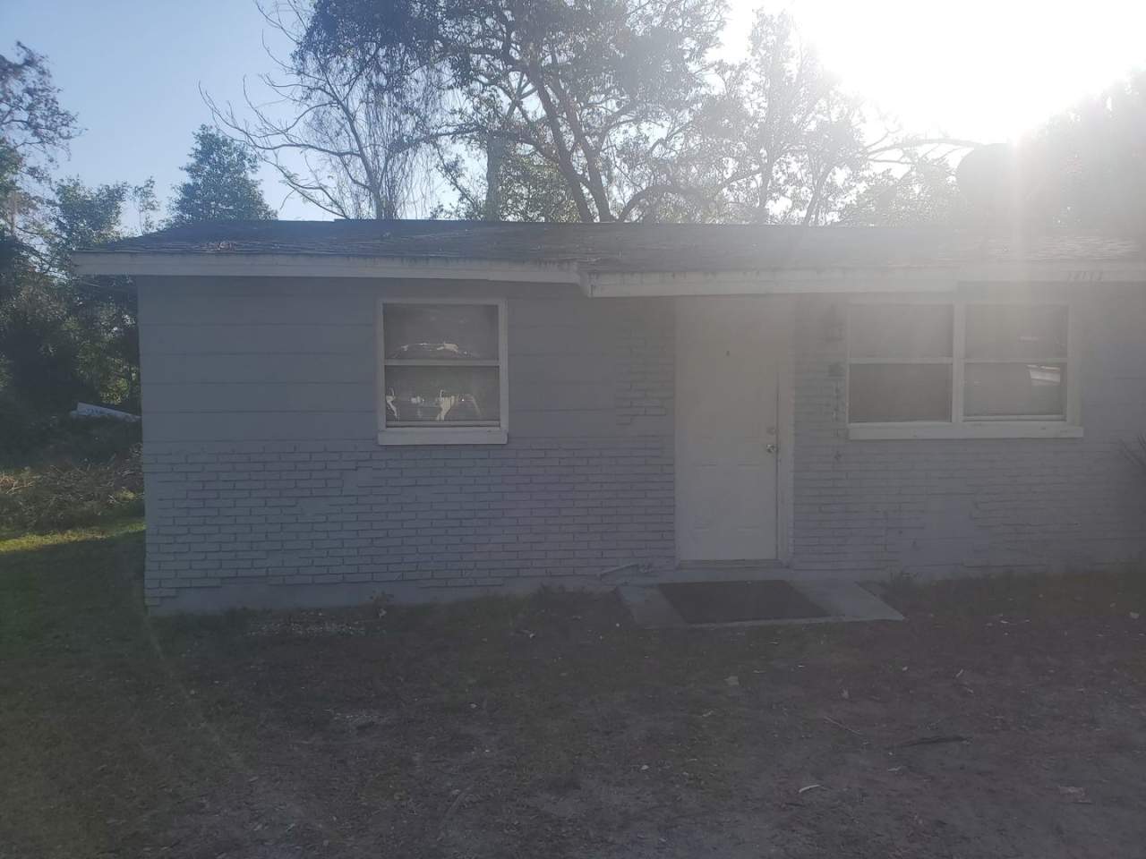 10113 N 11th Street A-B