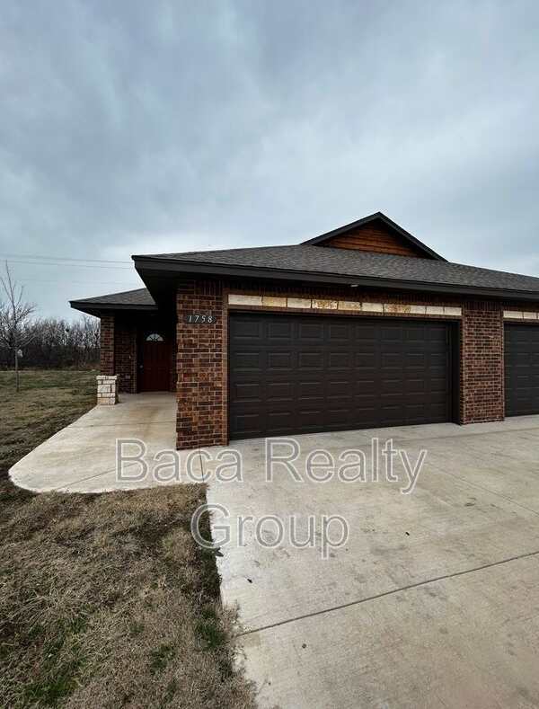 1758 Eighty Niner Terrace