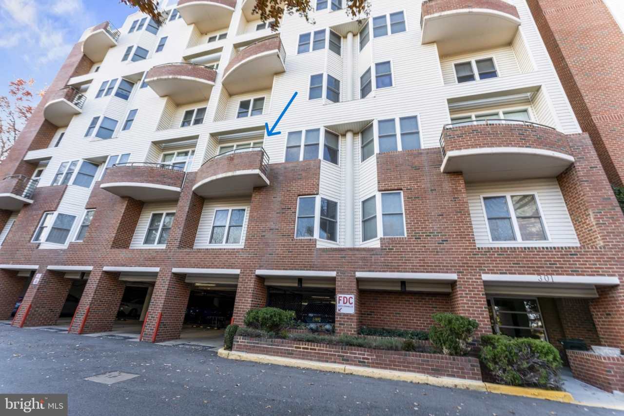 301 S REYNOLDS Street unit: 202