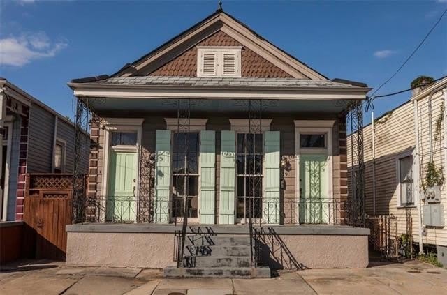 2621 ST PHILIP Street