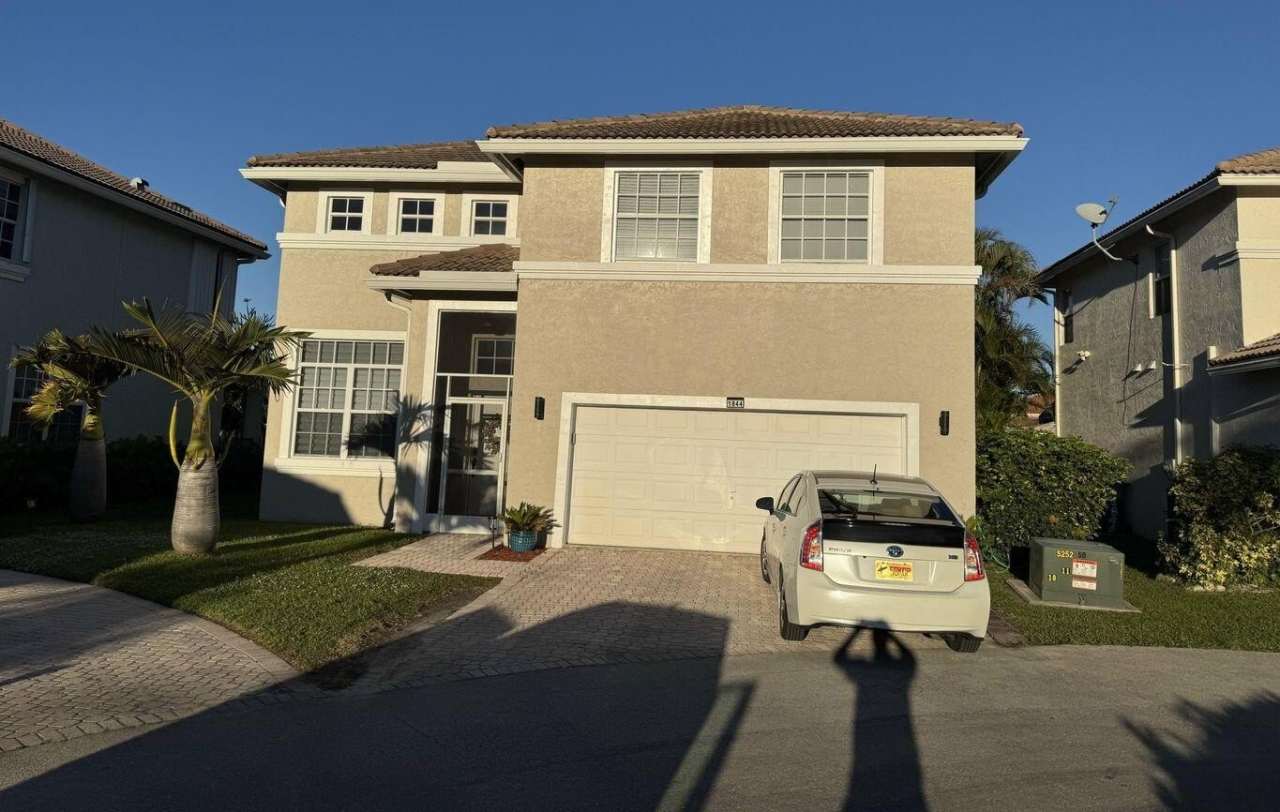 1844 Capeside Circle