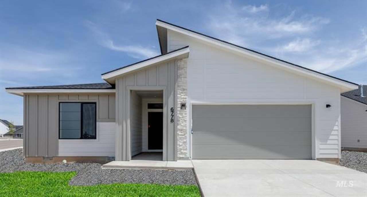 Brand New 4 Bedroom 2 Bathroom Home in South Meridian