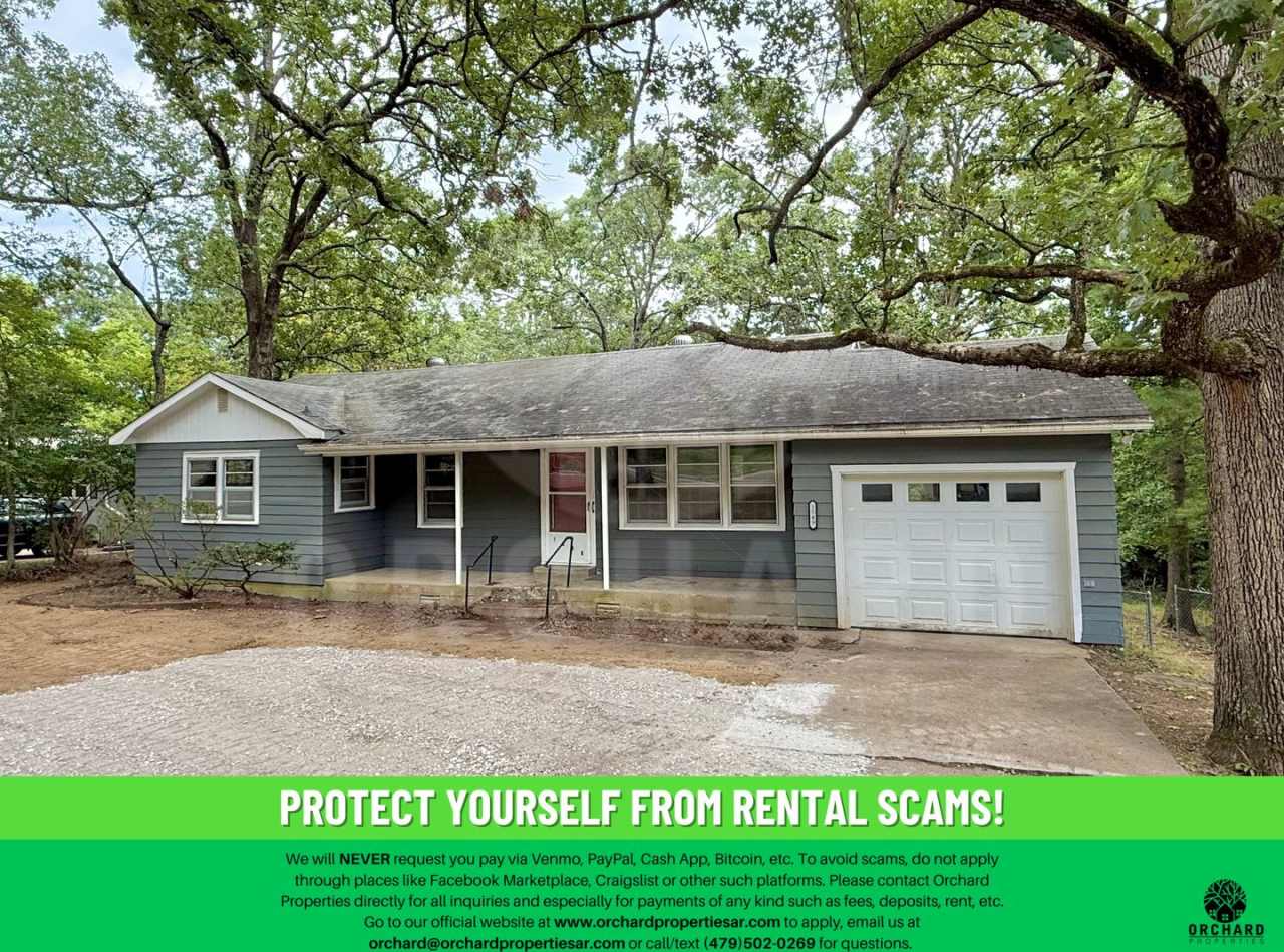 3 bedroom, 2 Bath House Near University of Arkansas campus