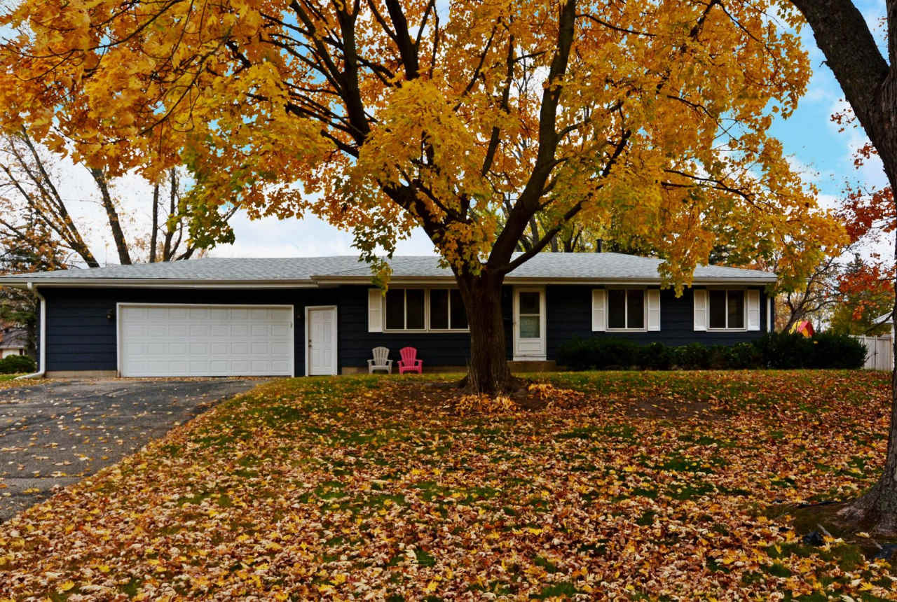 Spacious 4-Bed 1.5 Bath Home Available Now in Bloomington!