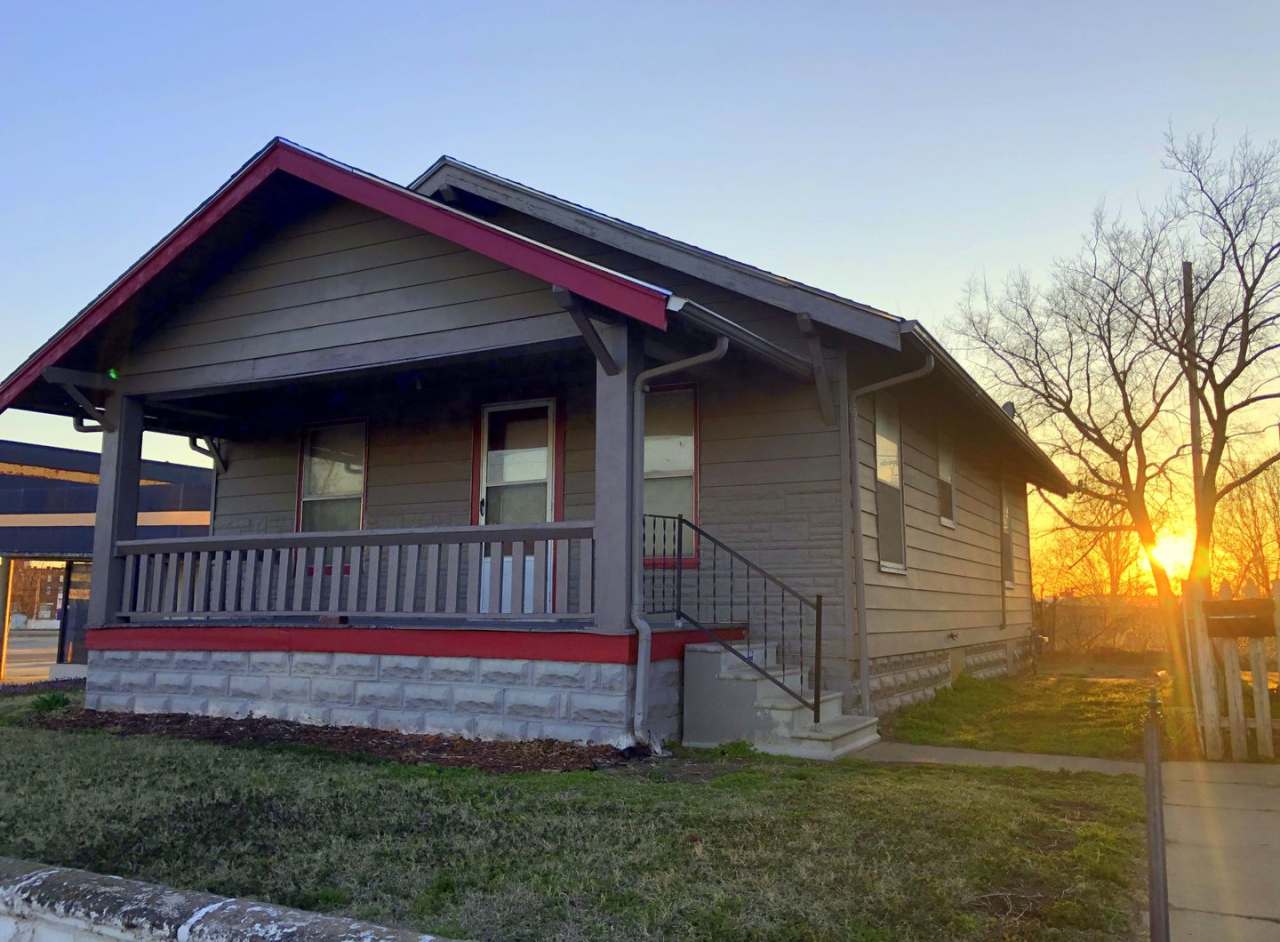 2-Bed, 1-Bath Bungalow