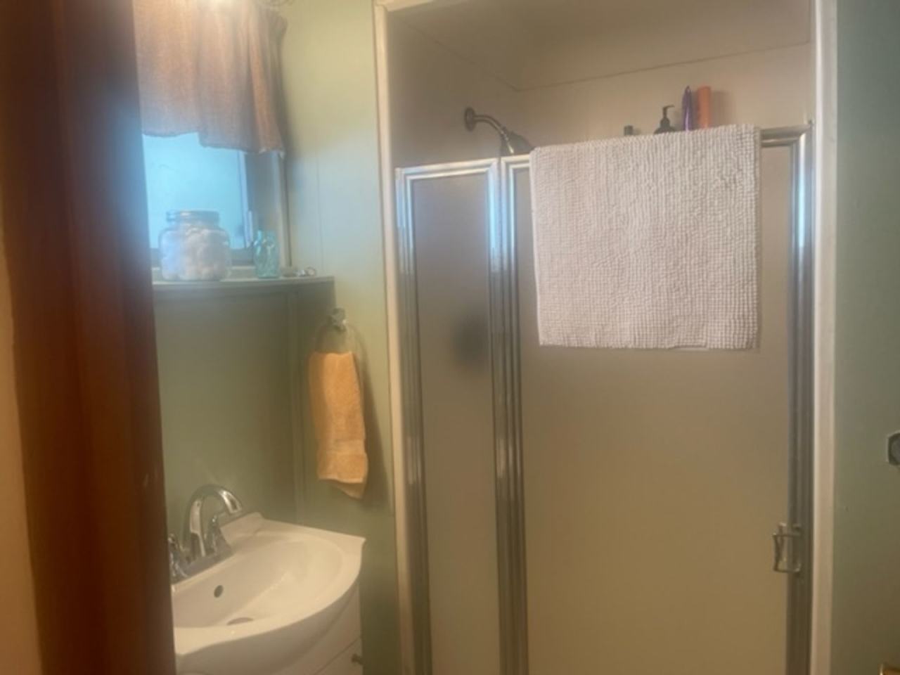 Level Entry 2 bedroom 2 bath