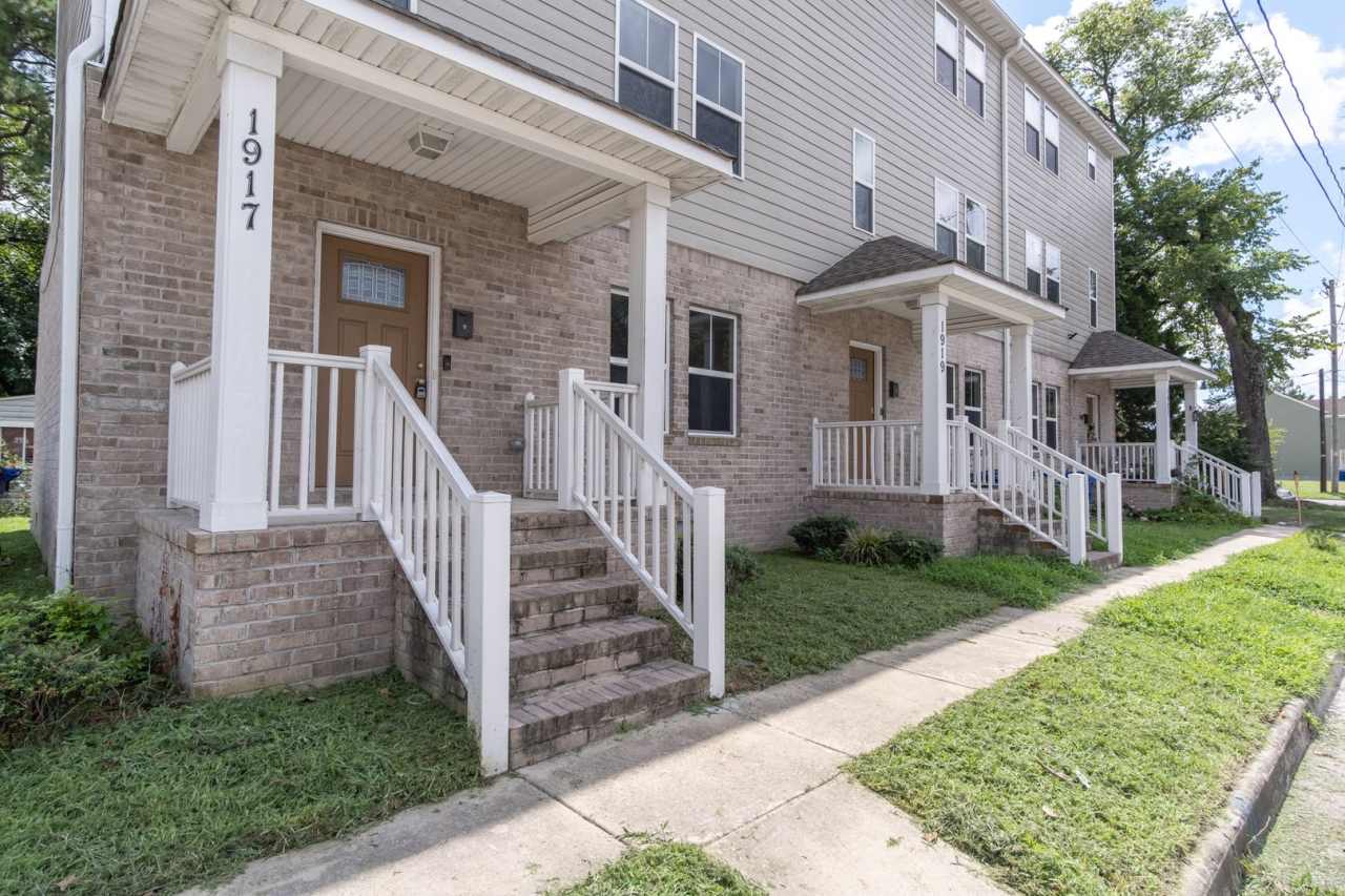 MOVE IN READY 3 Bedroom!