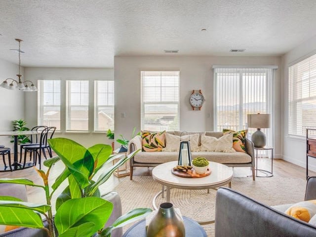 13545 S. Hamilton View Unit D31