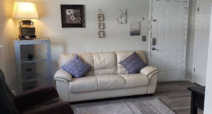 217 Foss Street West