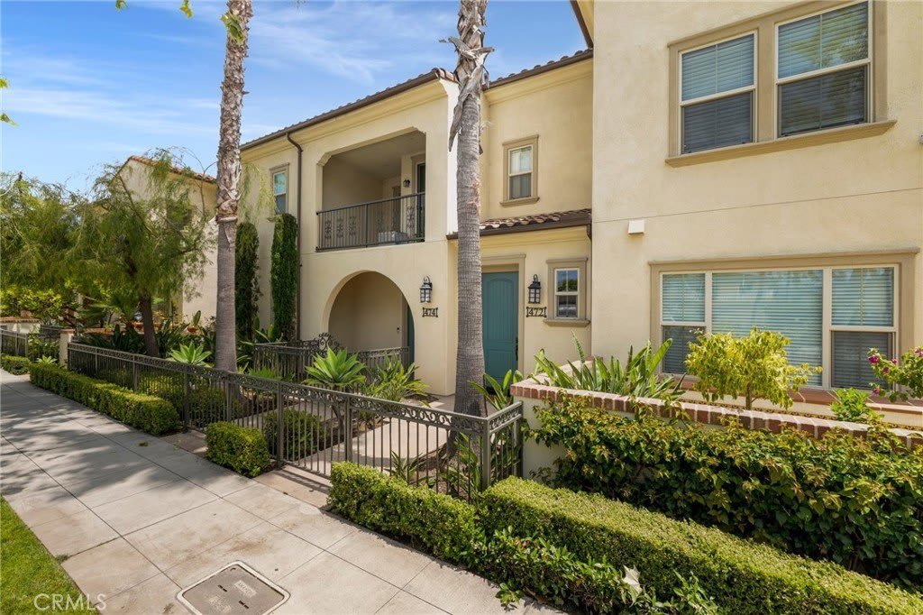 478 E Santa Ana Street