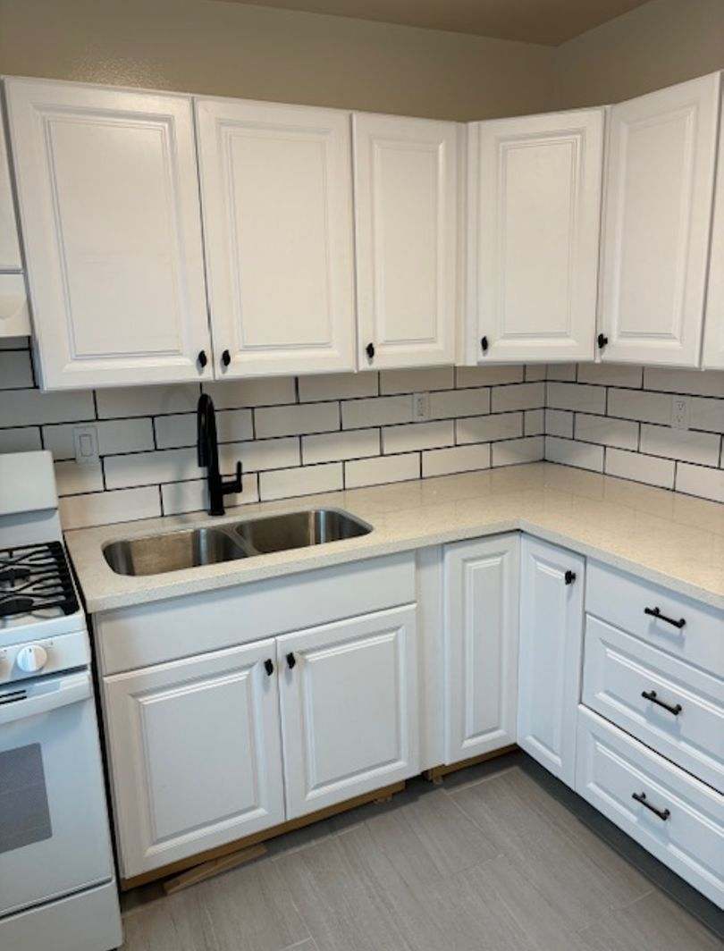 Renovated Studio Apartment for Lease in Van Nuys