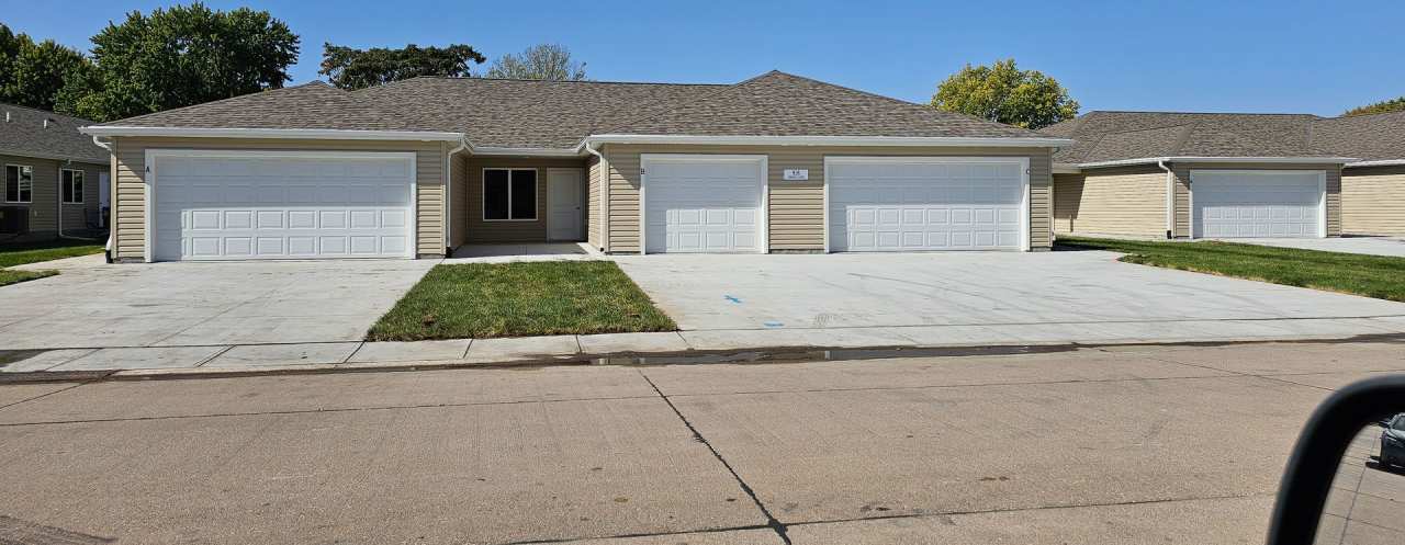 2 bedroom, 1 bathroom apartment with 2 car attached garage