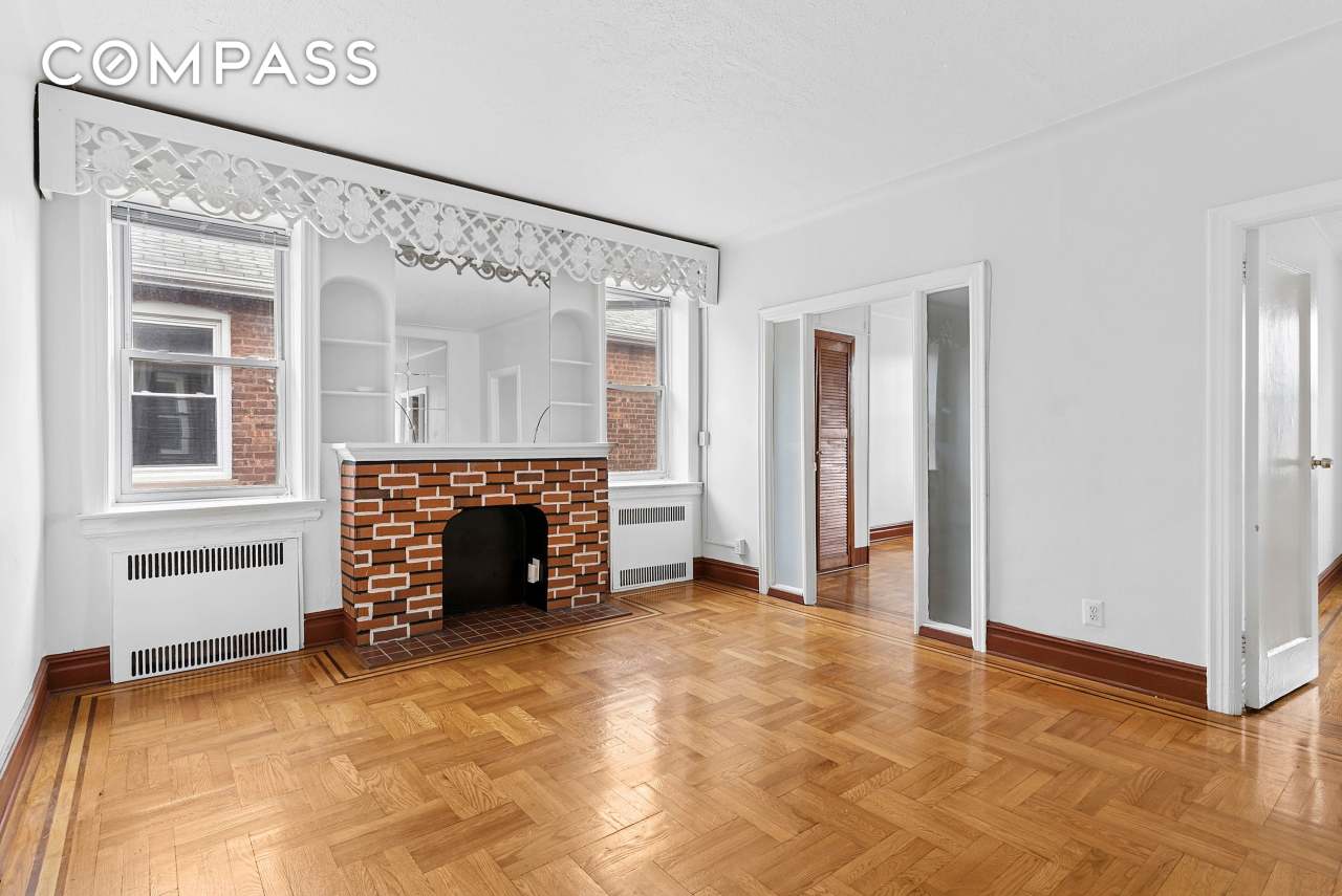 294 East 45th Street