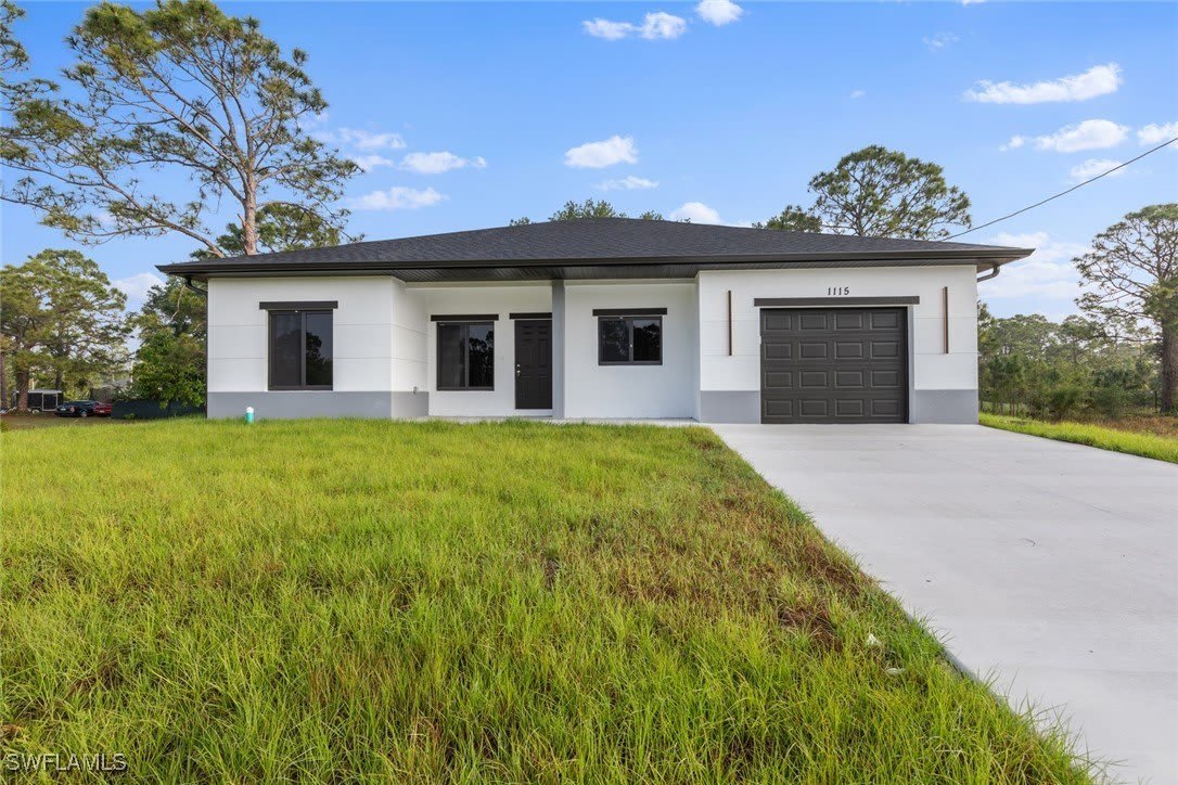 1115 Ectone Street E