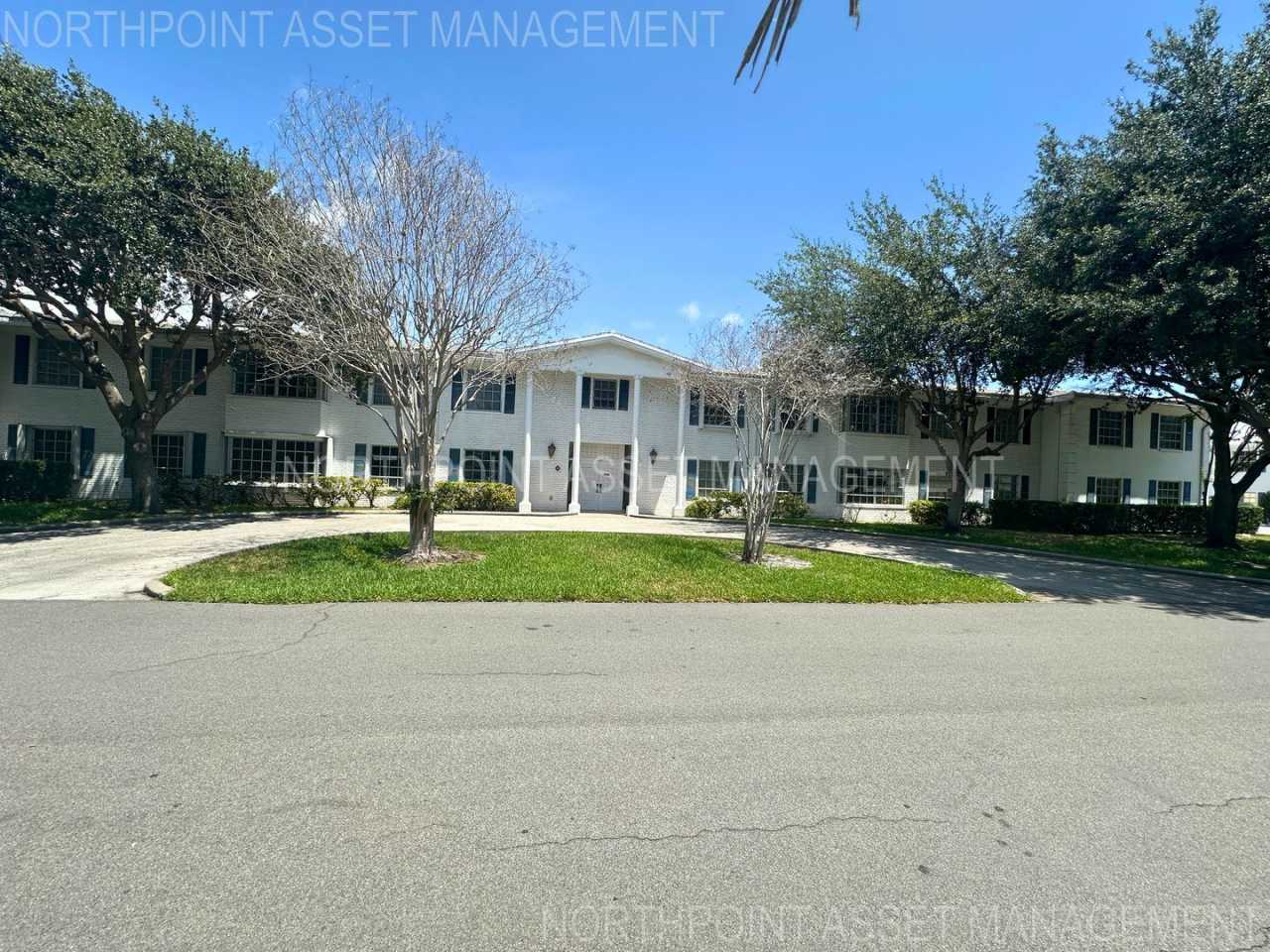 Charming 2BR 1BA Home w/ Pool Access in Fort Lauderdale