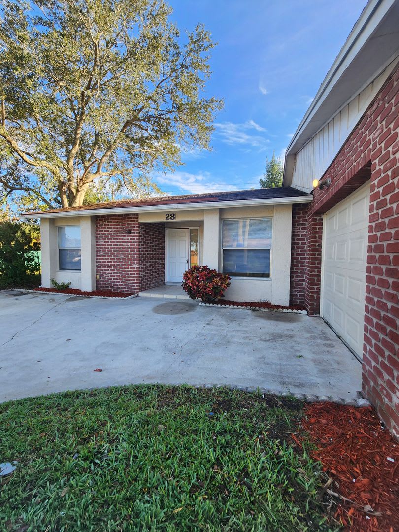 Charming 3-Bedroom Home in Kissimmee – Convenience  Comfort Await!