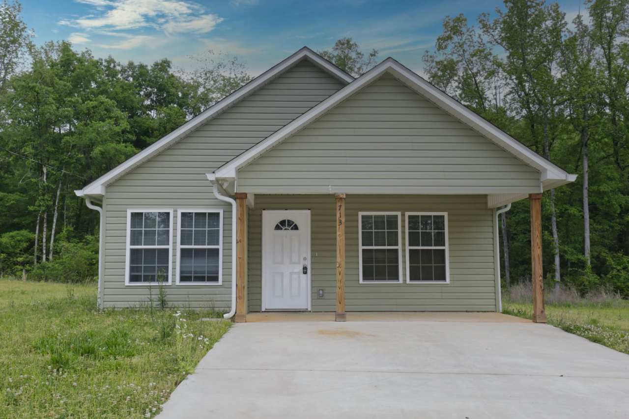 Beautiful 3 Bed/ 2 Bath House