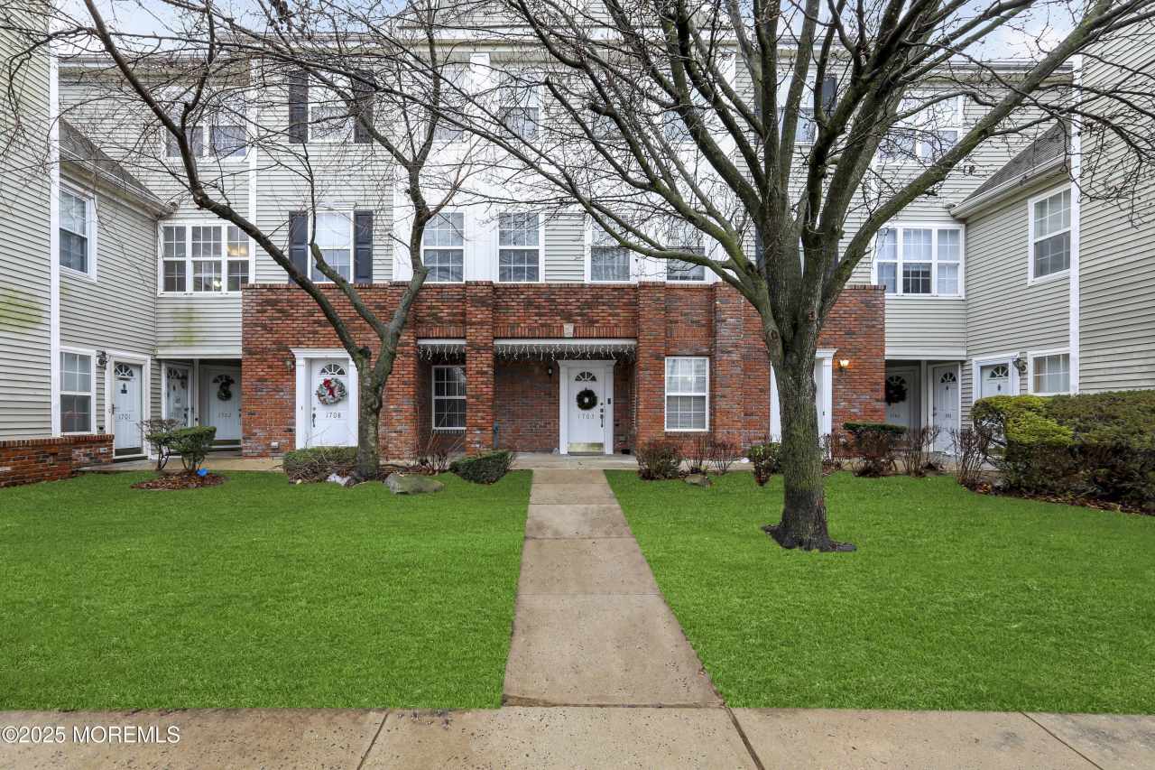 1707 Ridgeview Court unit: 1707