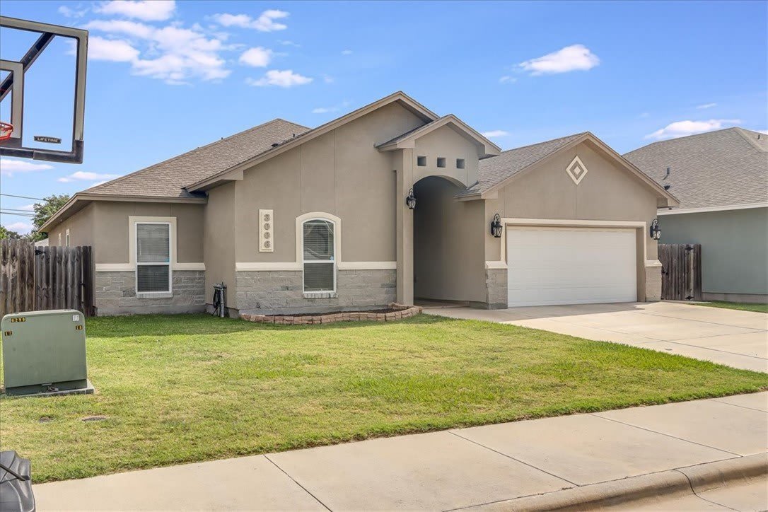 3006 Oakdale Crossing Court