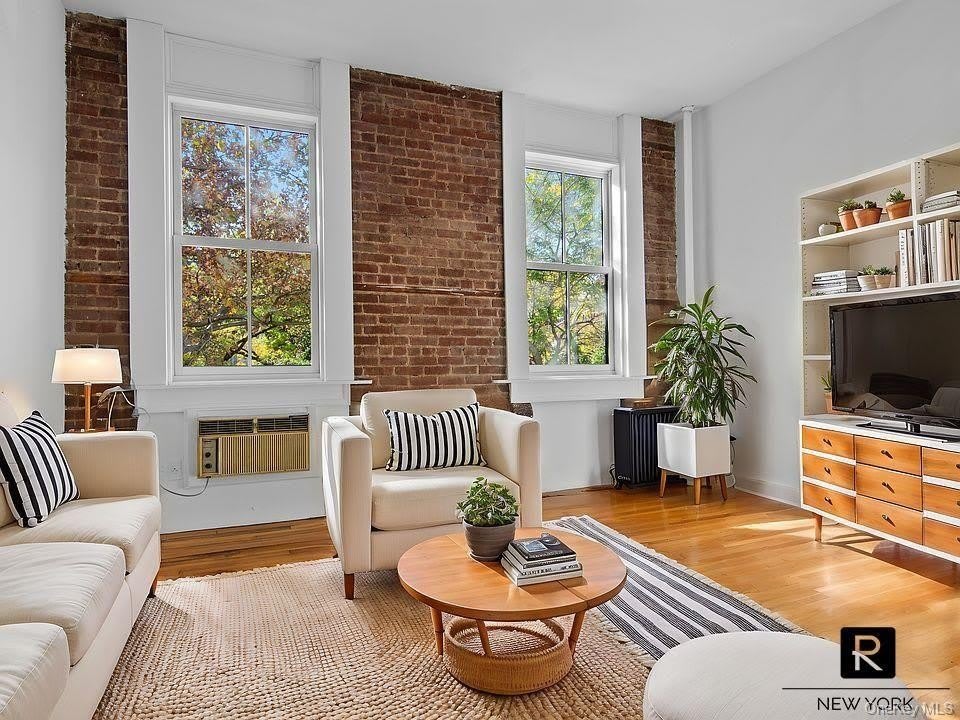 491 W 22nd Street unit: 2-F
