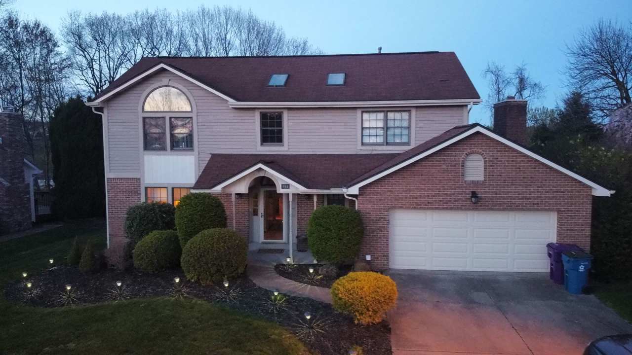 US OPEN RENTAL: Up to 7 guests can stay and enjoy the pool