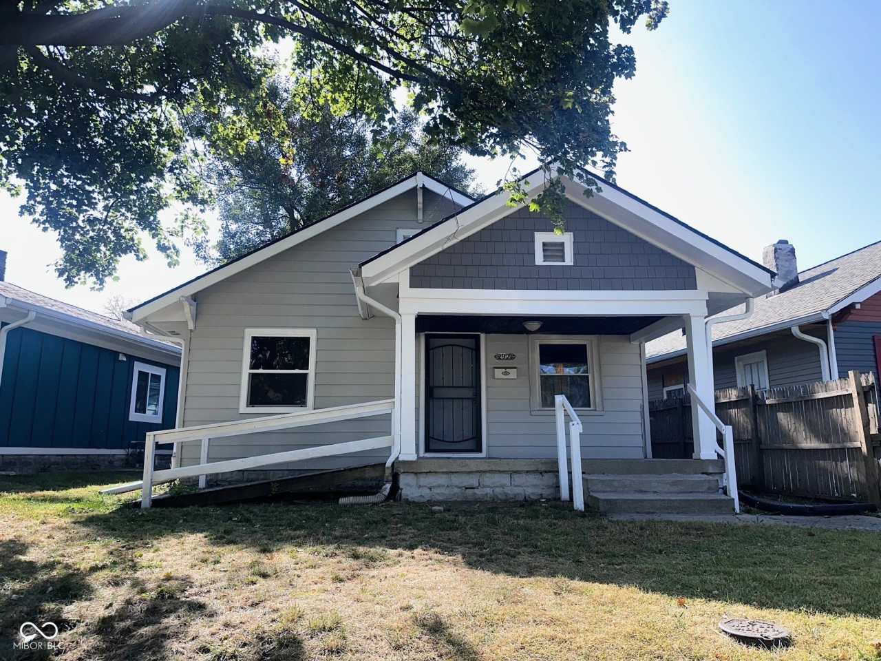 2921 E Brookside Avenue