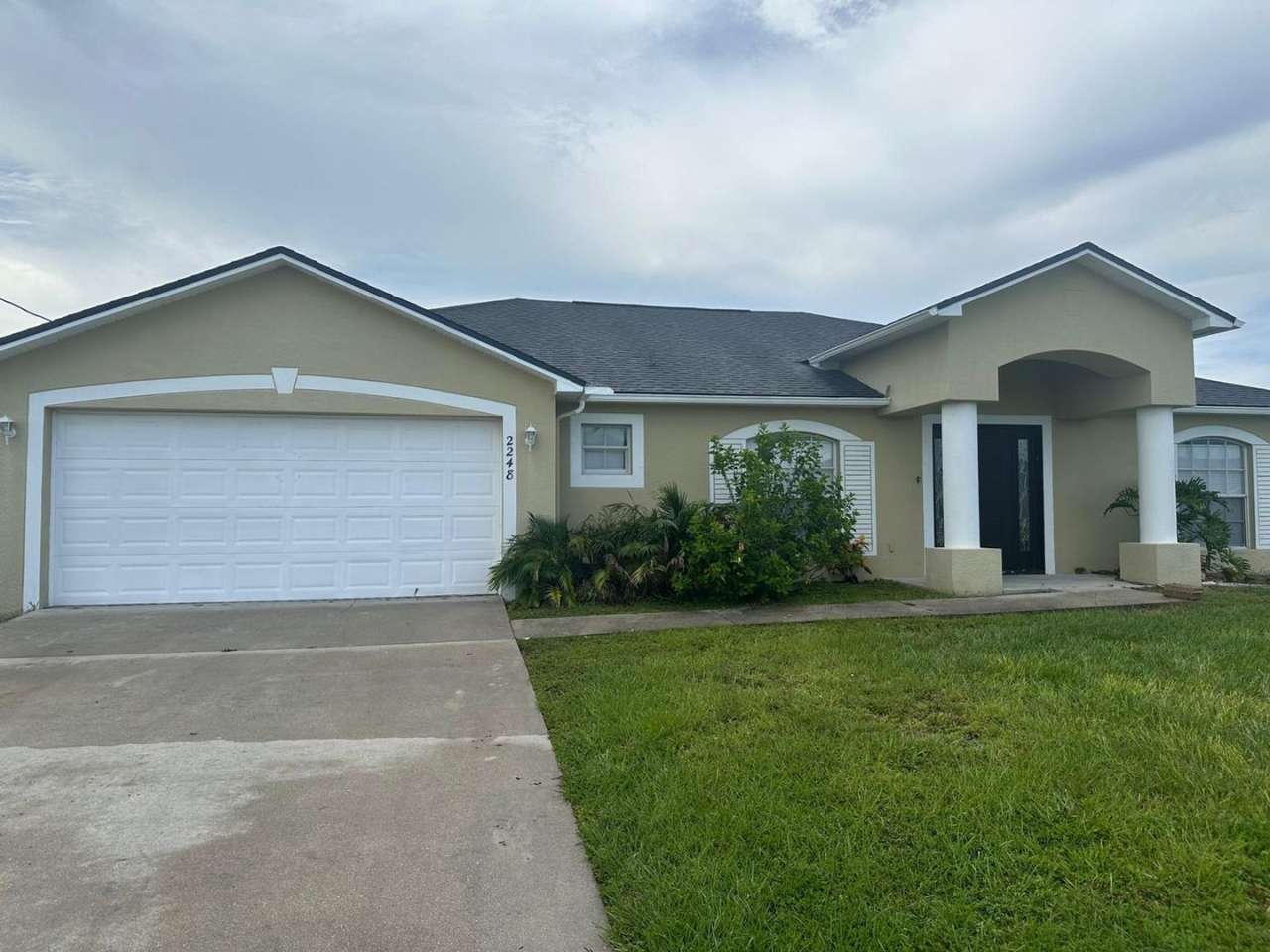 Beautifully Pool Home in NW Cape Coral! Special Offer! Qualify for a deposit-free option and save on move-in costs!