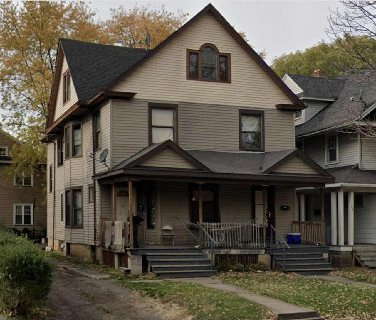 987-989 Dewey Avenue - 989