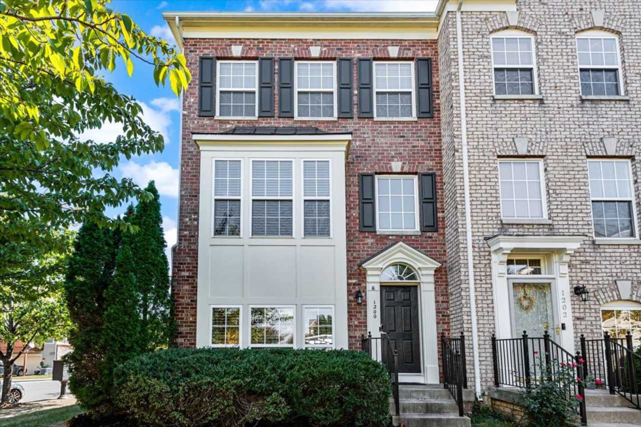 Close to I-95 and Downtown Fredericksburg