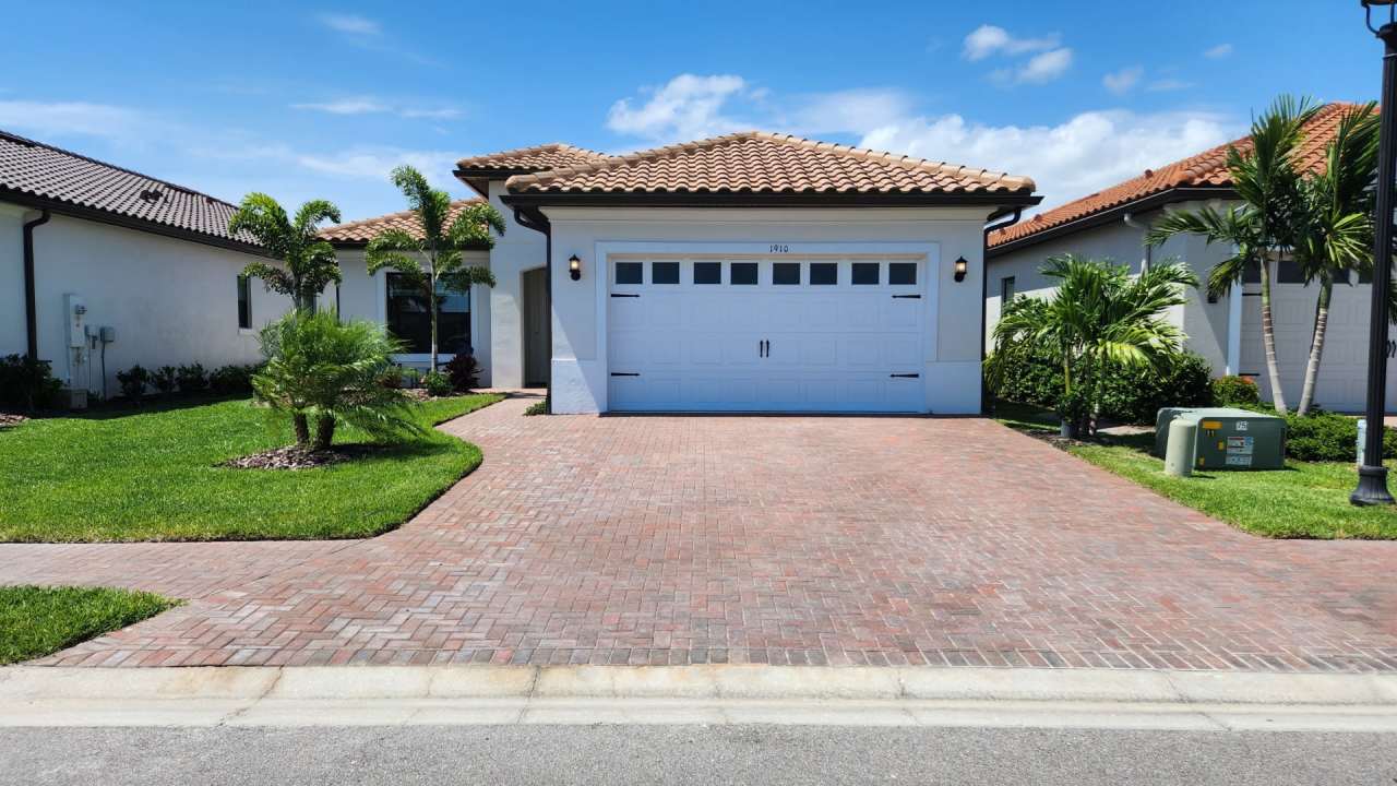 1910 5th Street East