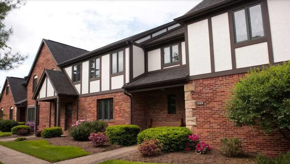 1585 Stone Mansion Dr