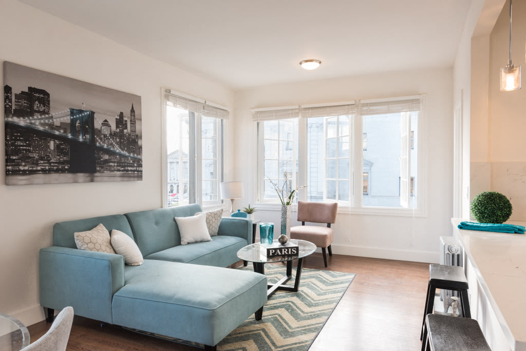 324 Larkin