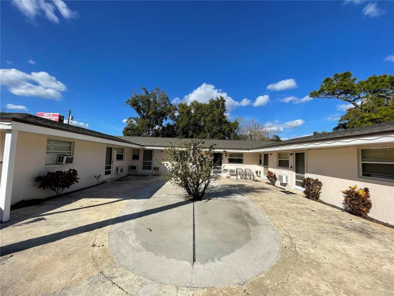 2 Bedroom, 1 Baths Apartment For Rent at 1031 Royal Palm Avenue #2, Orlando, FL 32809