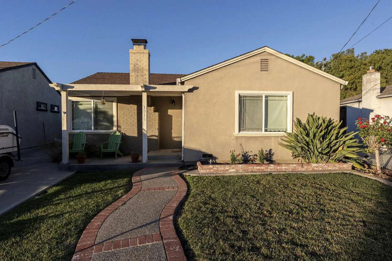 1915 Washington Street