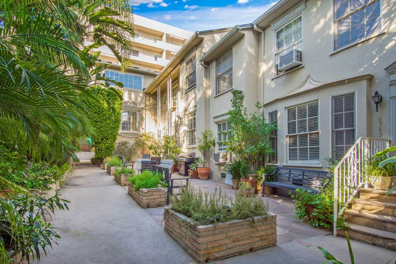 8563-8569 Holloway Dr.